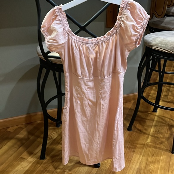 Beautiful Peach Off/On the shoulder dress. So feminine and very comfortable! - Picture 3 of 6